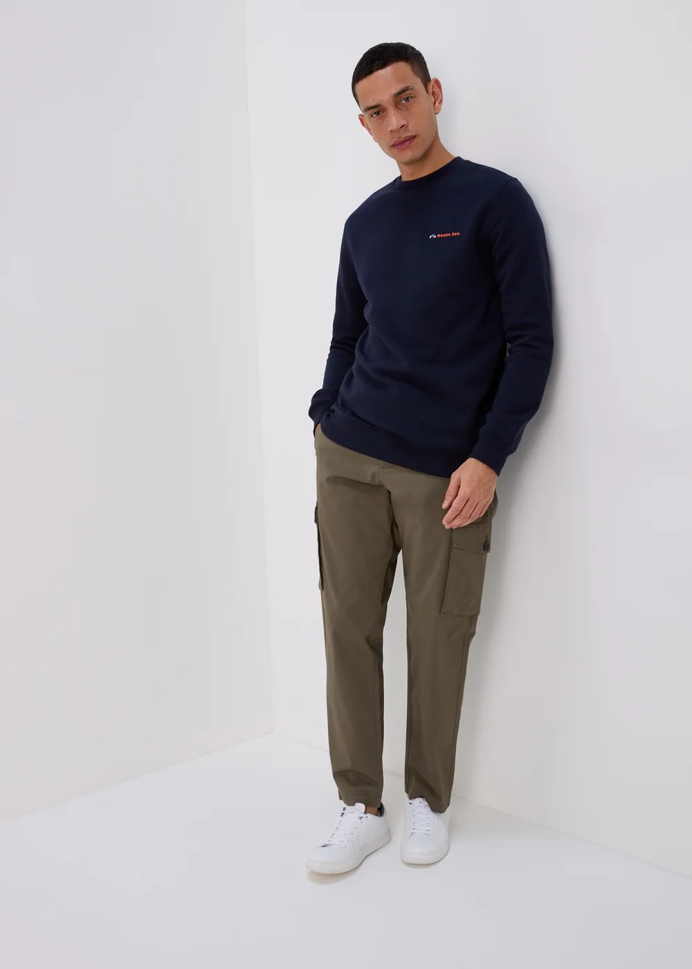 Navy Embroidered Sweatshirt - S Image 4