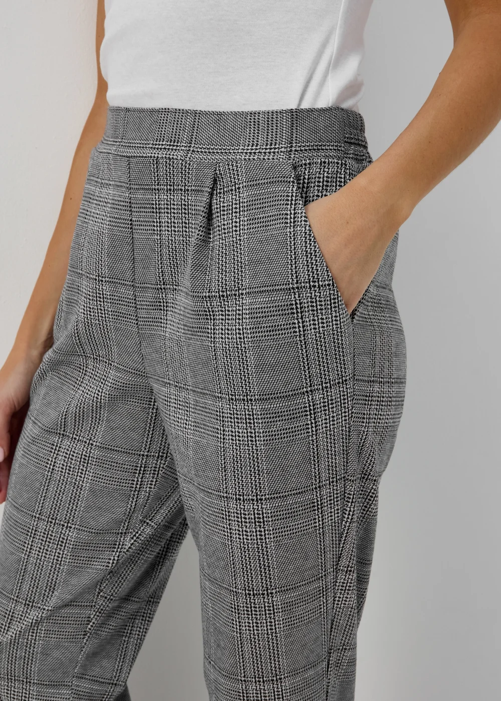 Grey Check Trousers - Size 8 Image 3