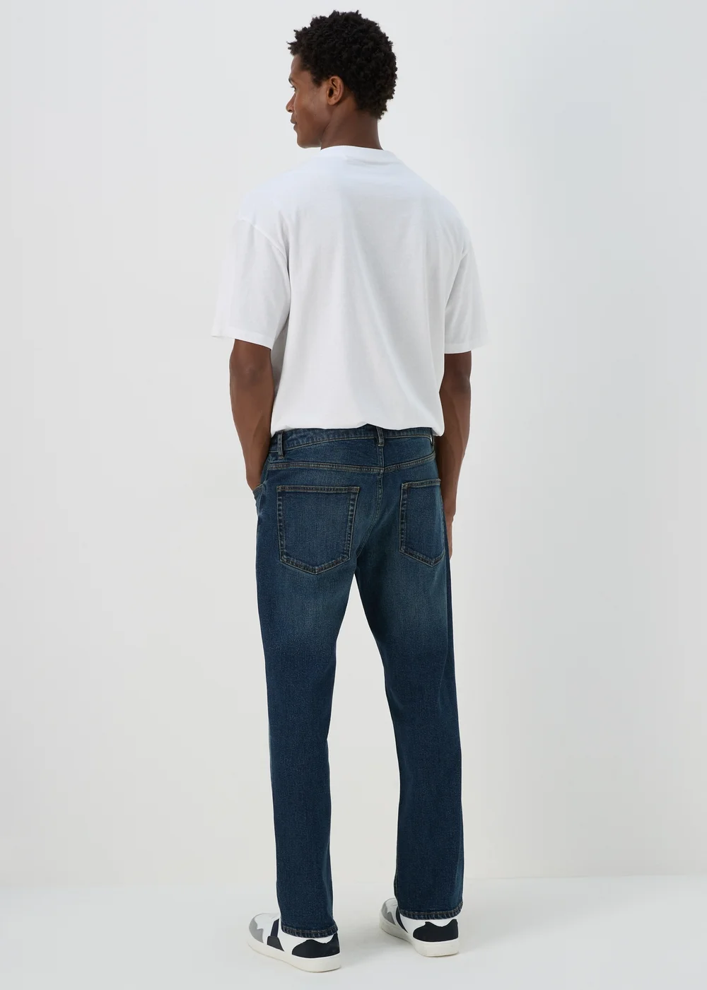 Dark Wash Relaxed Fit Denim Jeans - 32 R Image 2