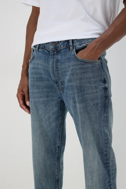 Mid Wash Relaxed Fit Denim Jeans - 32 R Image 3