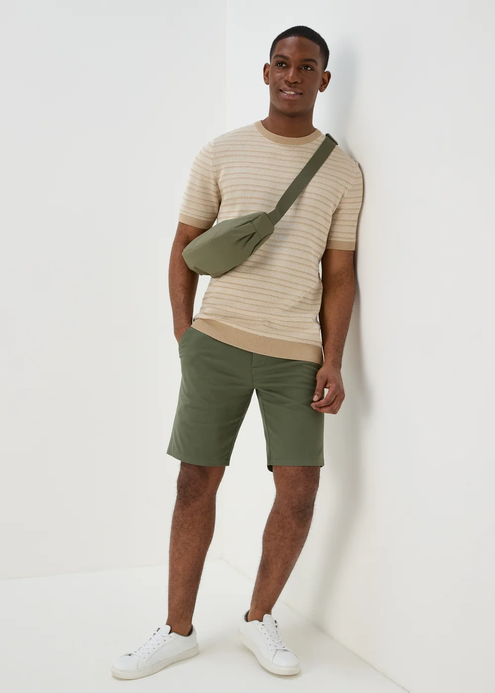 Stone Textured T-Shirt - S Image 4
