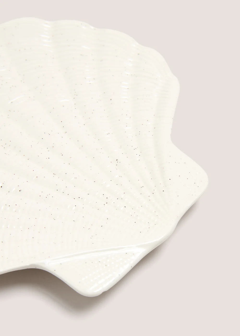 Shell Trinket Dish (31cm x 31cm x 4cm) Image 2