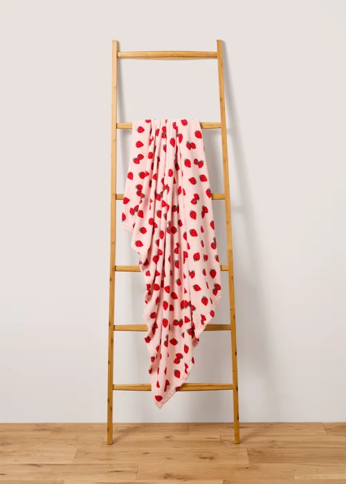 Strawberry Throw (130cm x 150cm) Image 1