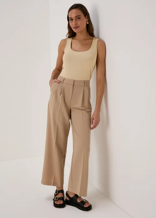 Et Vous Beige Vest Top - Size 8 Image 1