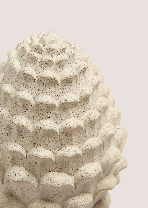 Cream Artichoke Ornament (22.9cm x 14.3cm x 13.7cm) Image 2