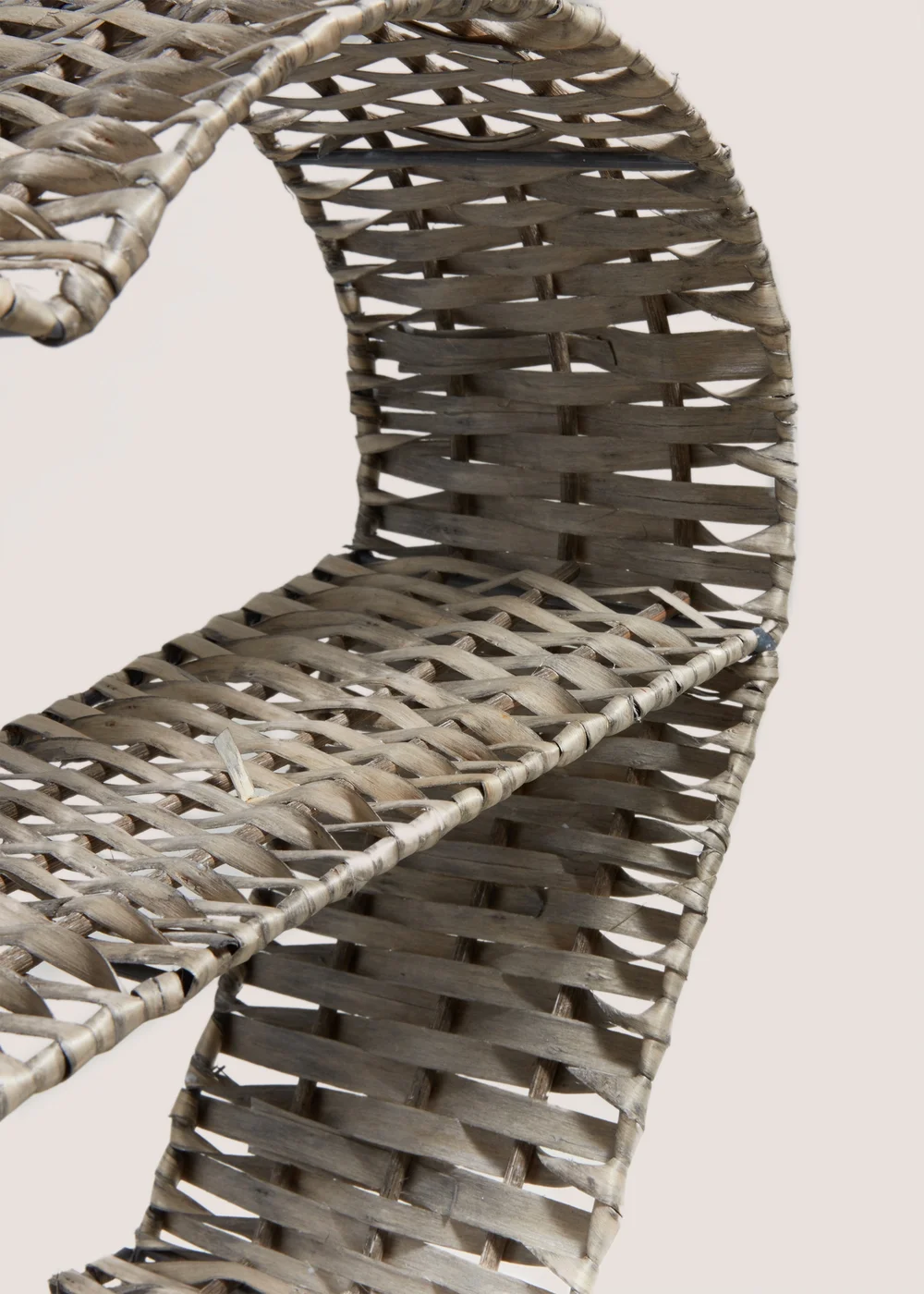 Grey Woven Heart Shelf (35cm x 35cm x 13cm) Image 2