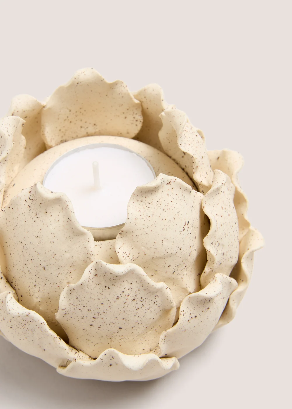 Cream Artichoke Tealight Holder Image 2