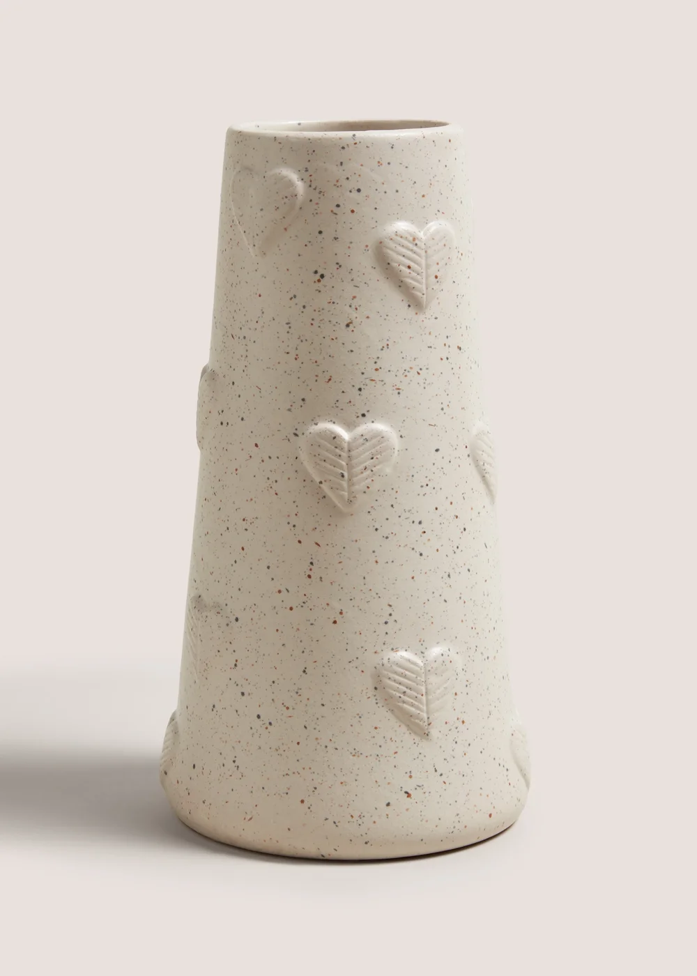 Beige Cottage Heart Embroidered Vase
(21.5cm x11.3cm x 11.3cm) Image 1