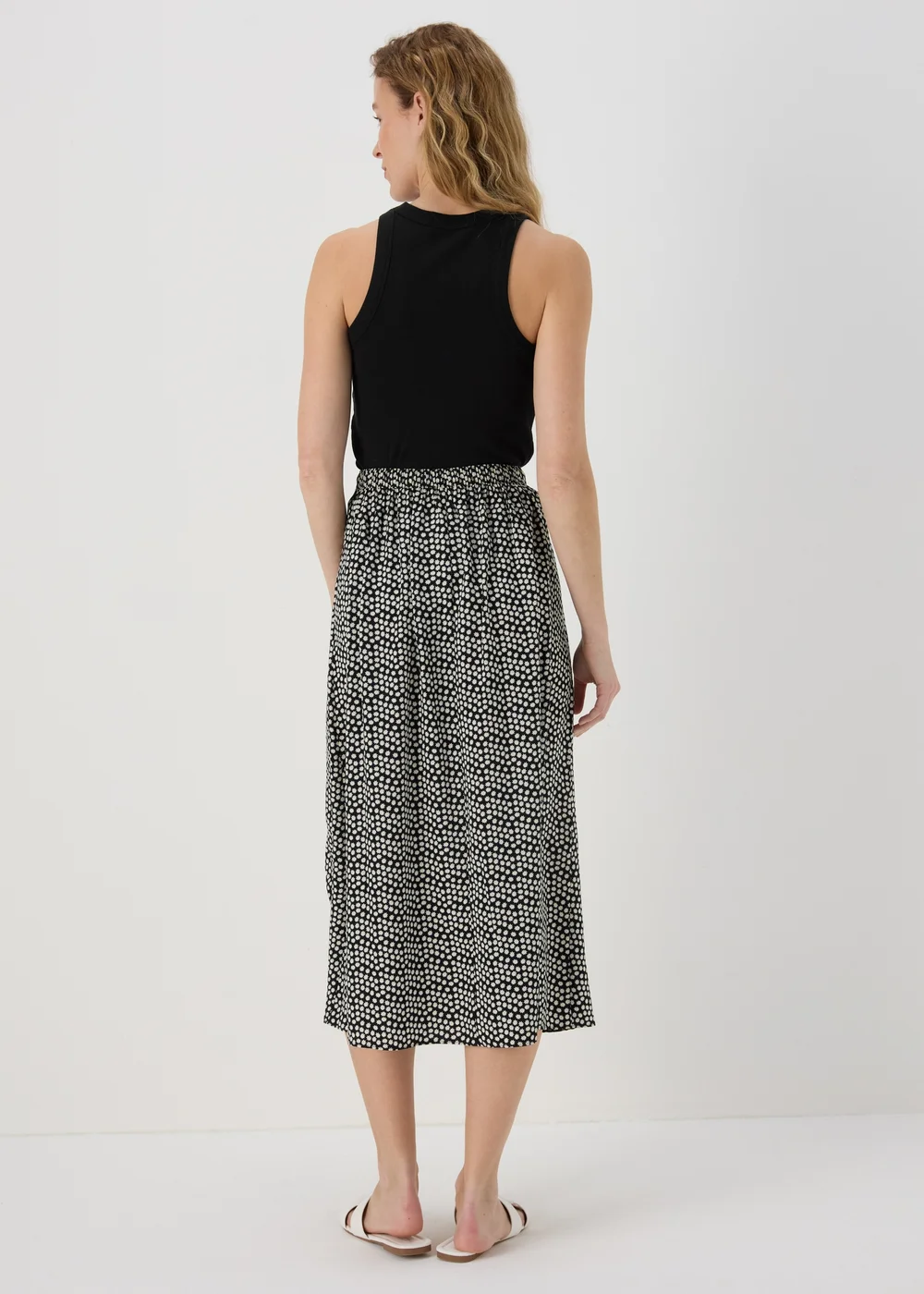 Black Daisy Midi Skirt - Size 8 Image 2