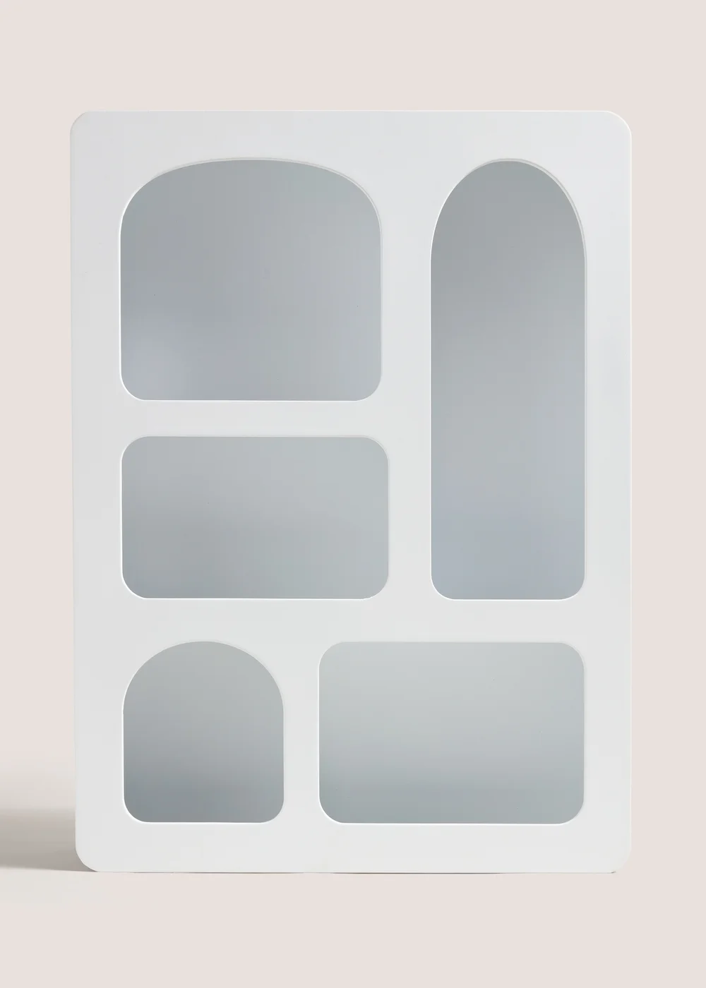 White Multilayer Cove Shelf (40cm x 18cm x 54cm) Image 1