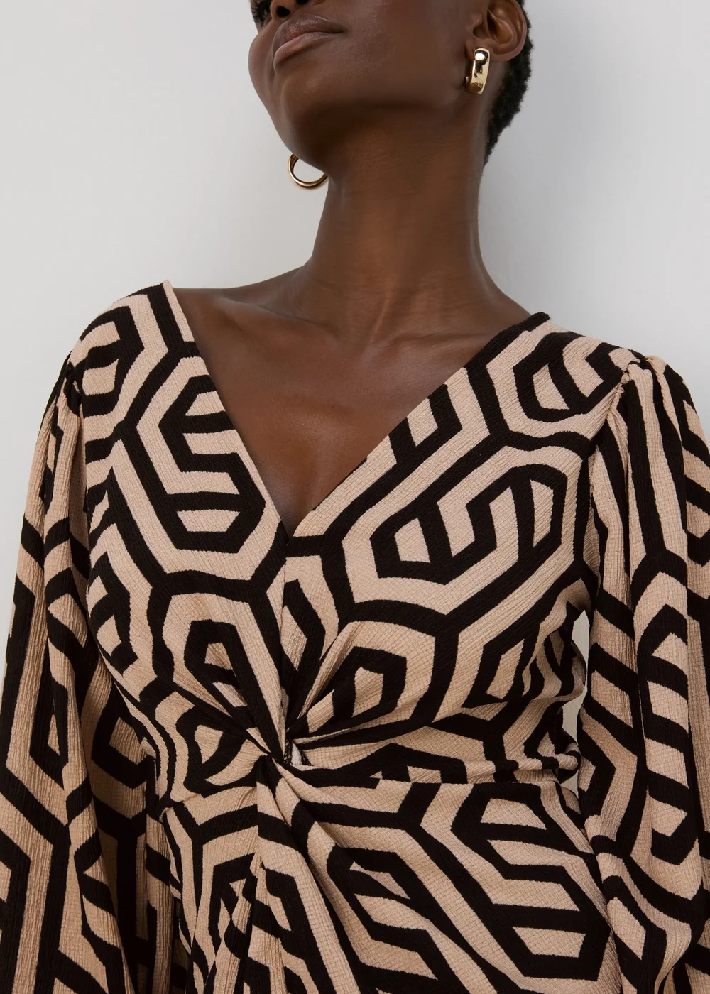 JDY Monochrome Knot Top - Size 8 Image 3