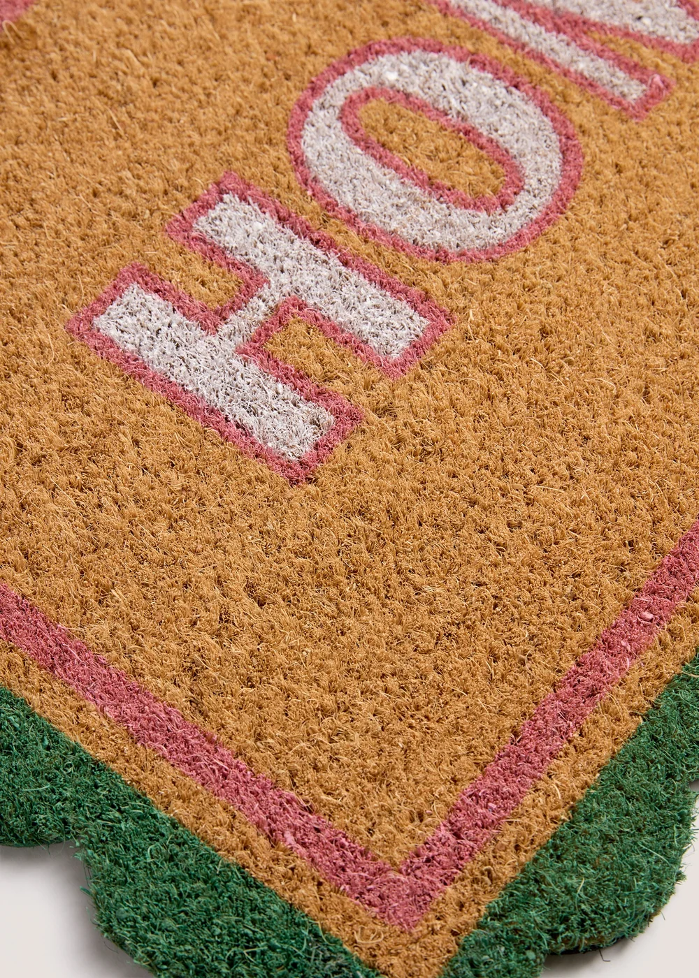 Scalloped Shaped Mat Image 2