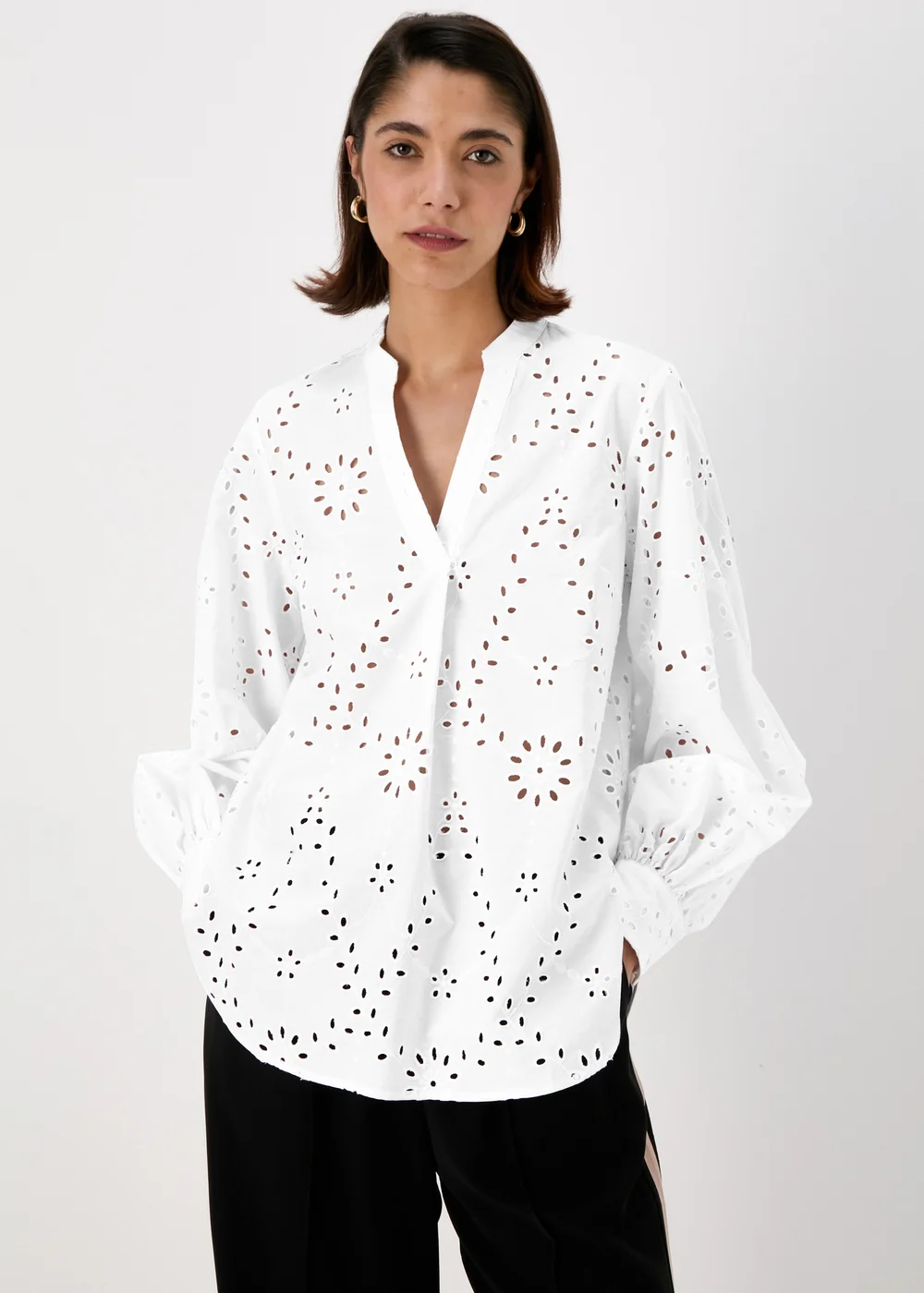 Et Vous White Schiffli Shirt - 8 Image 1
