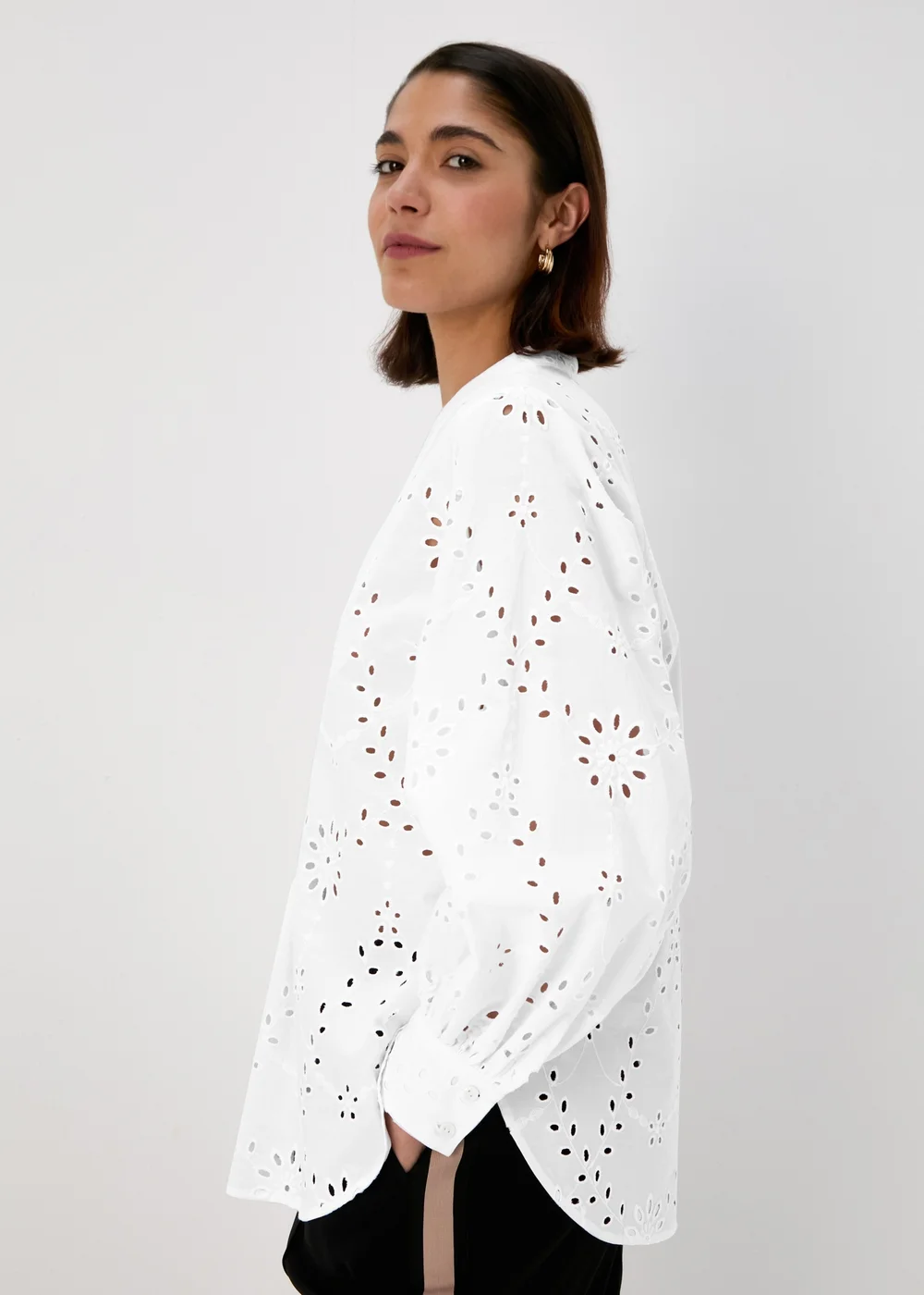 Et Vous White Schiffli Shirt - 8 Image 3