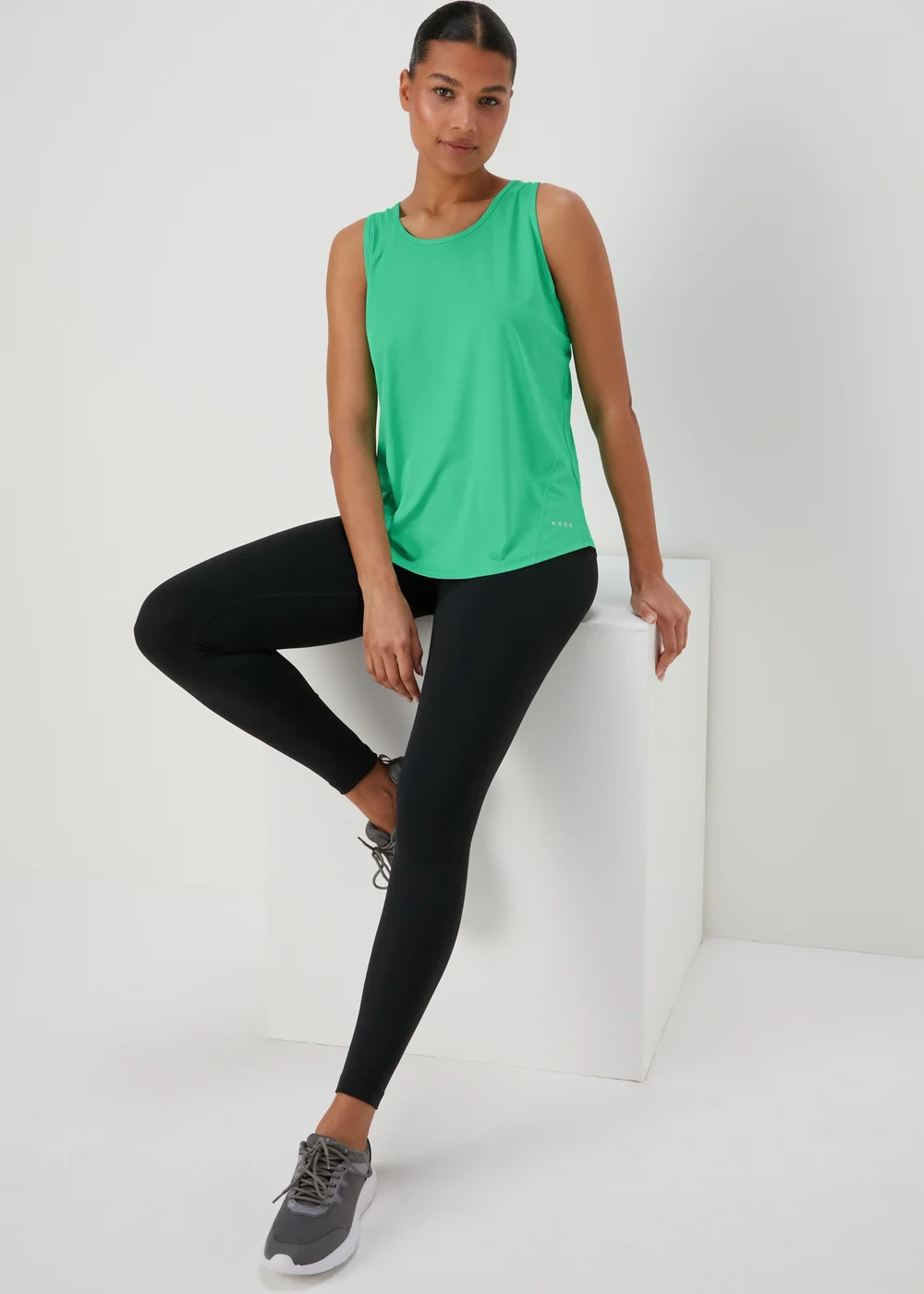 Souluxe Green Mesh Detail Vest - S Image 4