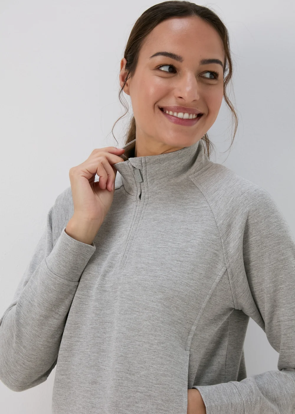 Souluxe Grey Half Zip Top - Small Image 3