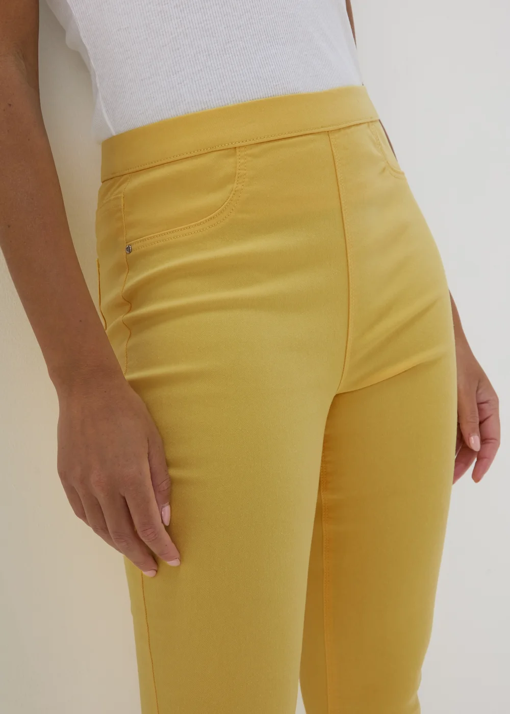 Lemon Rosie Crop Jeggings - 8 Image 3