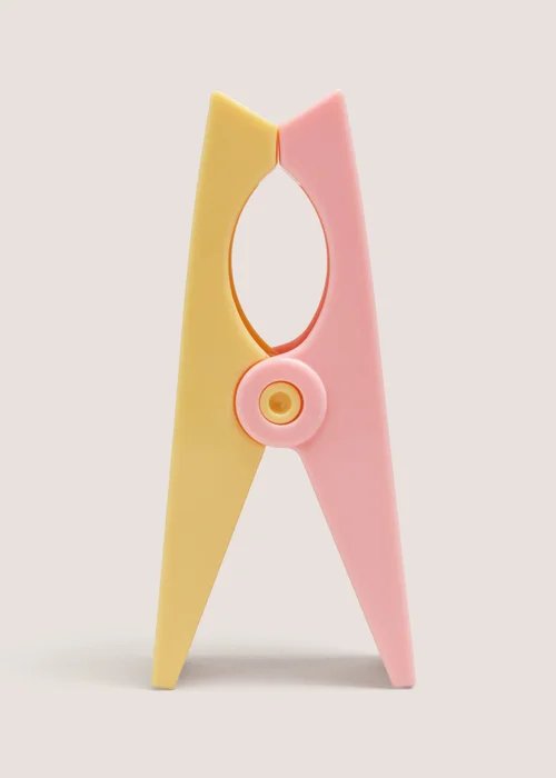 2 Pack Pink Beach Towel Clips Image 2