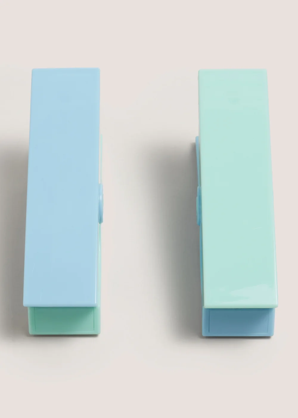 2 Pack Blue Towel Clips Image 1