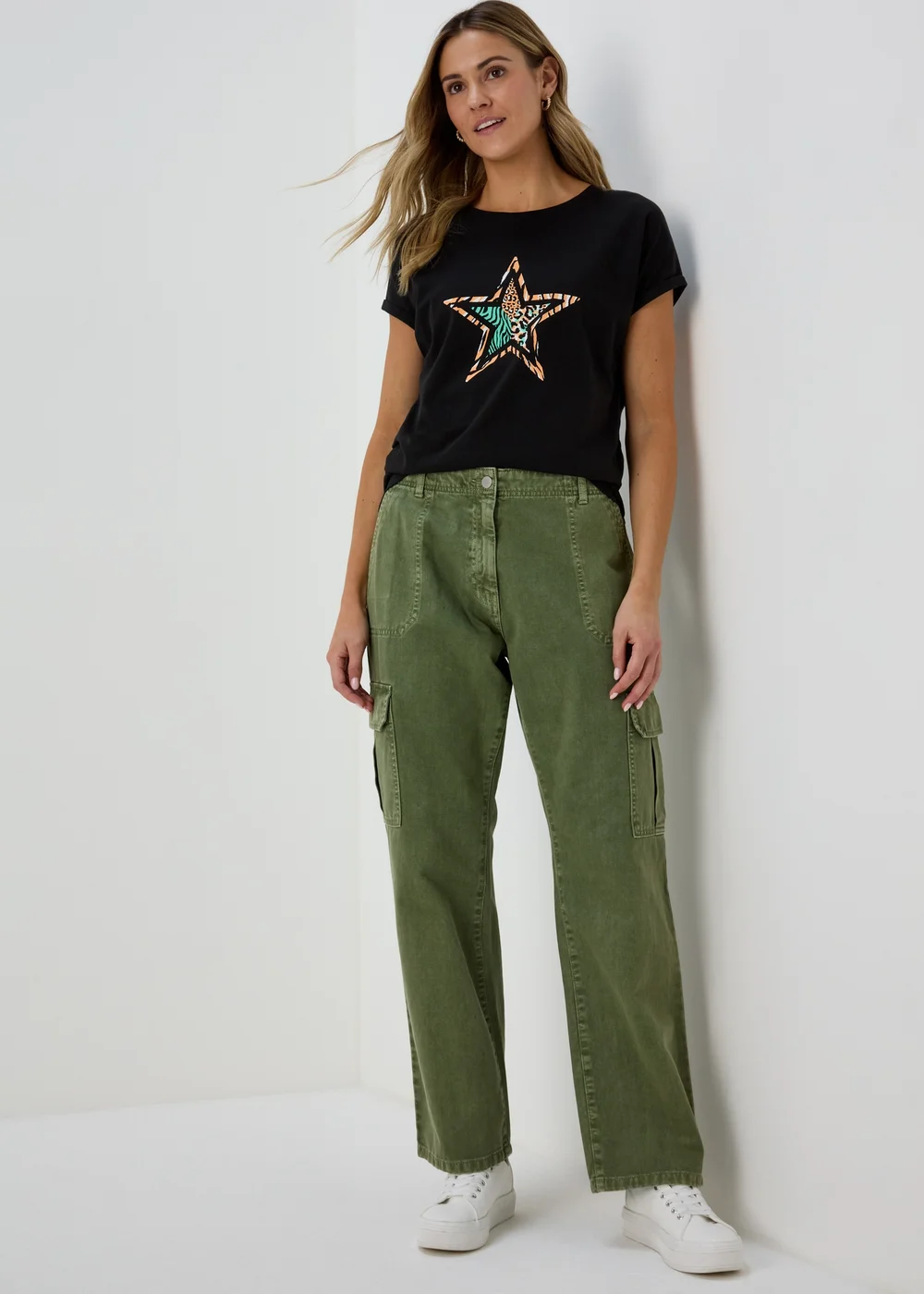 Black Leopard & Cheetah Star Graphic T-Shirt - 8 Image 4