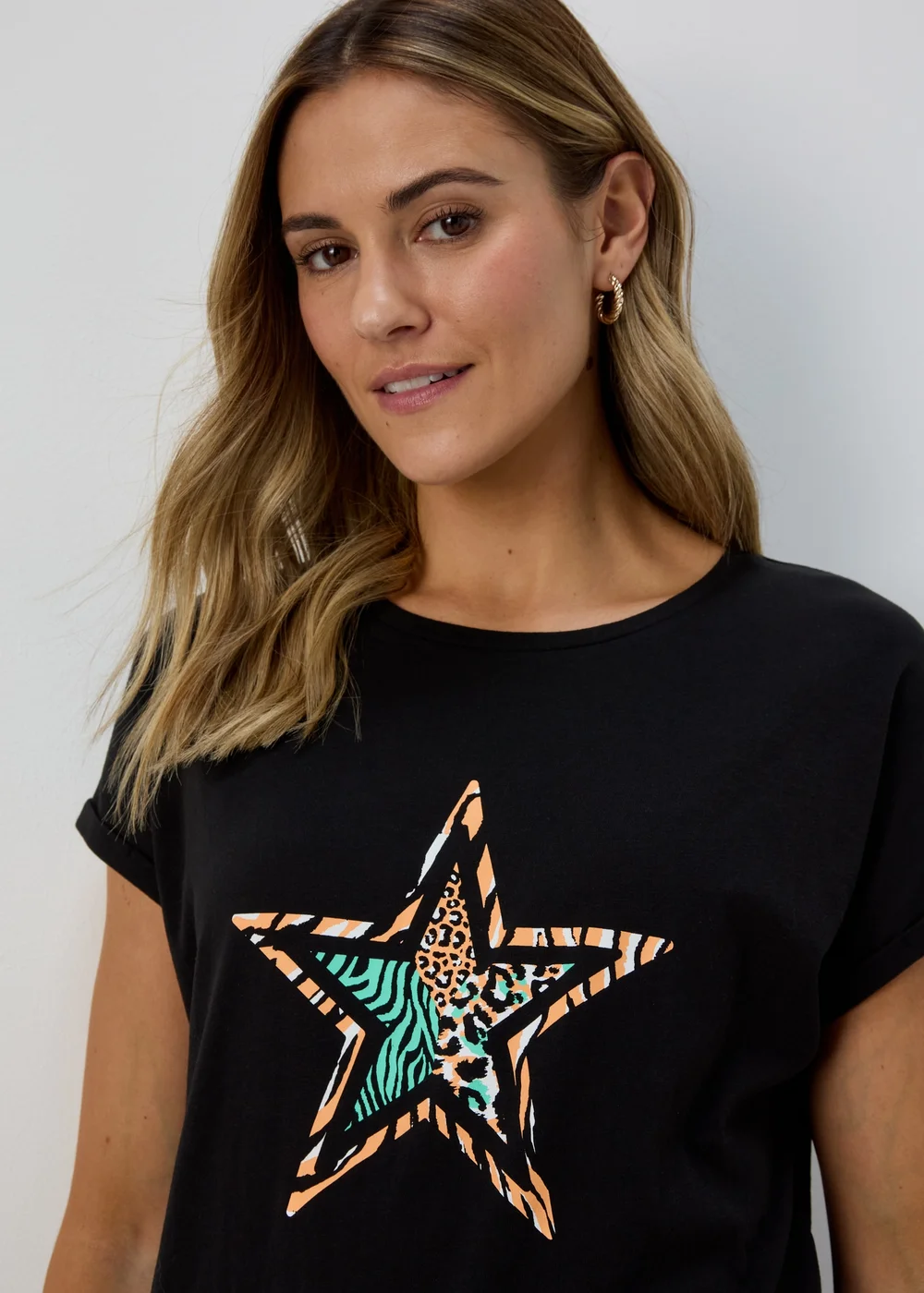 Black Leopard & Cheetah Star Graphic T-Shirt - 8 Image 3