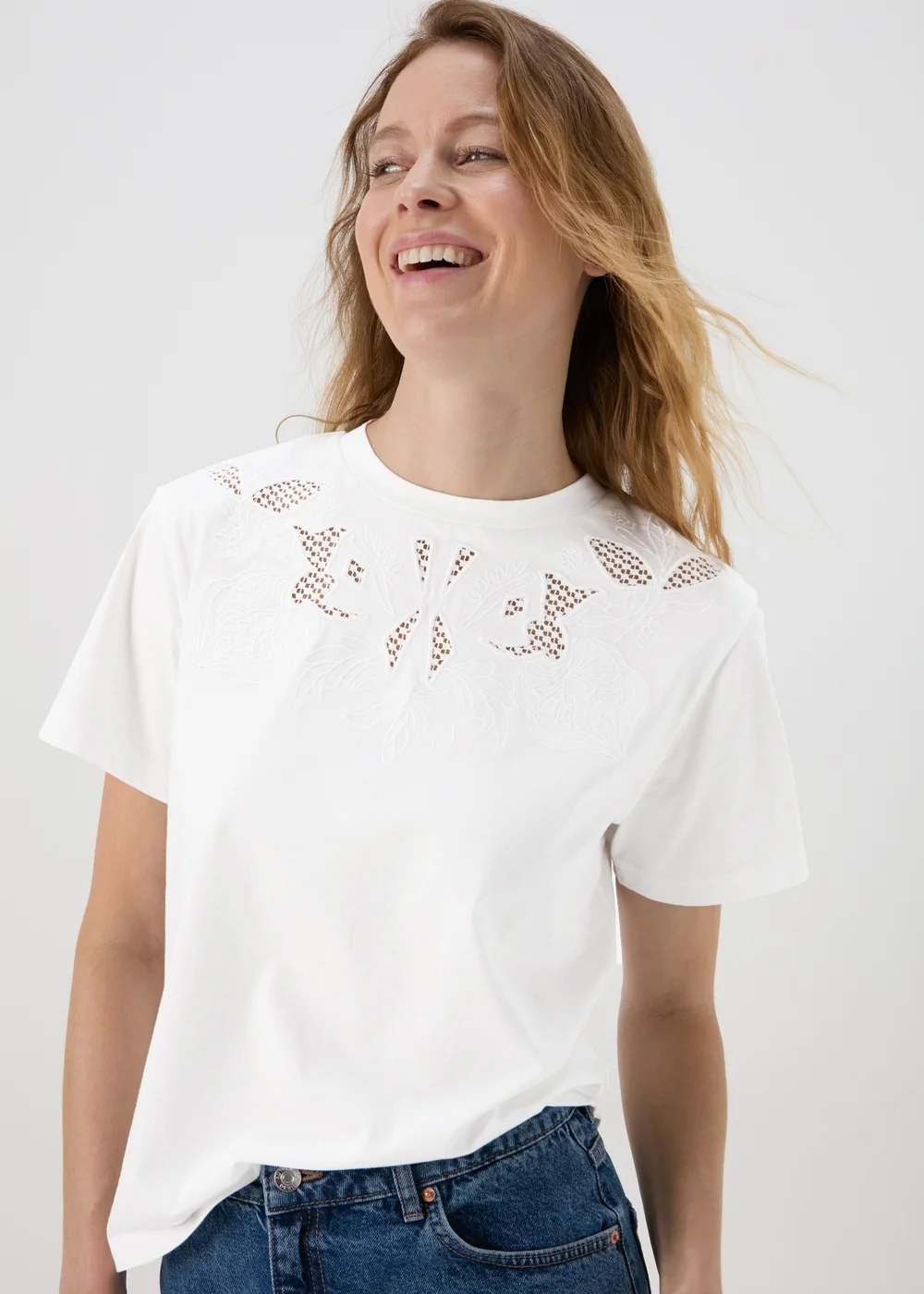 White Cutwork Design T-Shirt - Size 8 Image 1