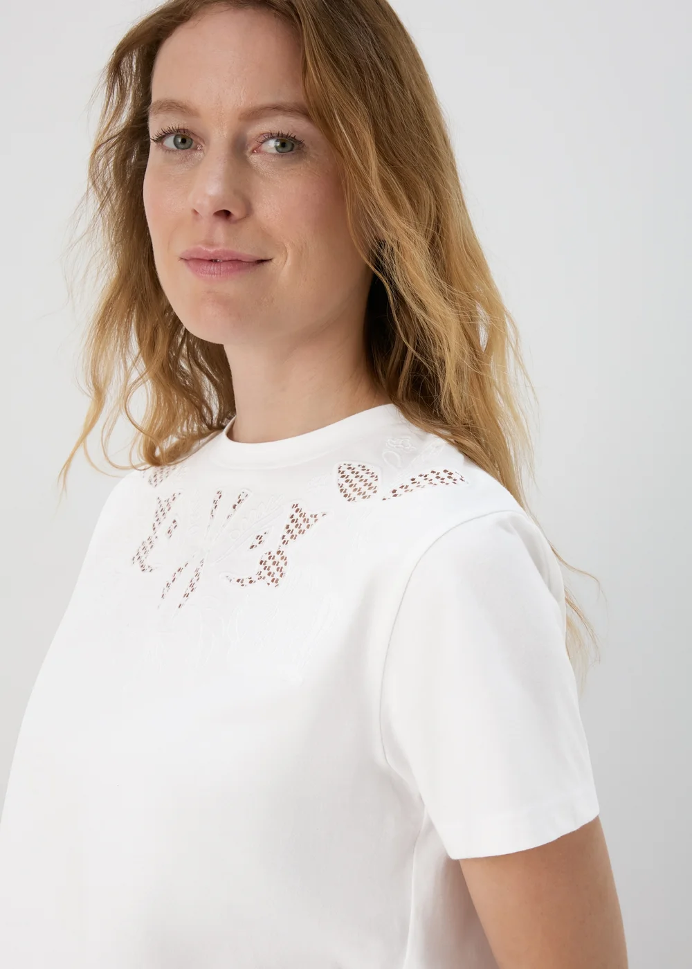 White Cutwork Design T-Shirt - Size 8 Image 3