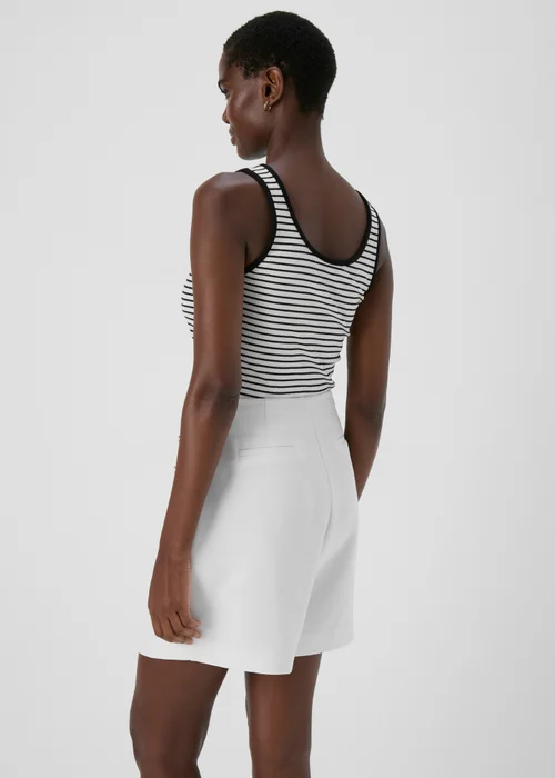 Et Vous White Button Shorts - 8 Image 2