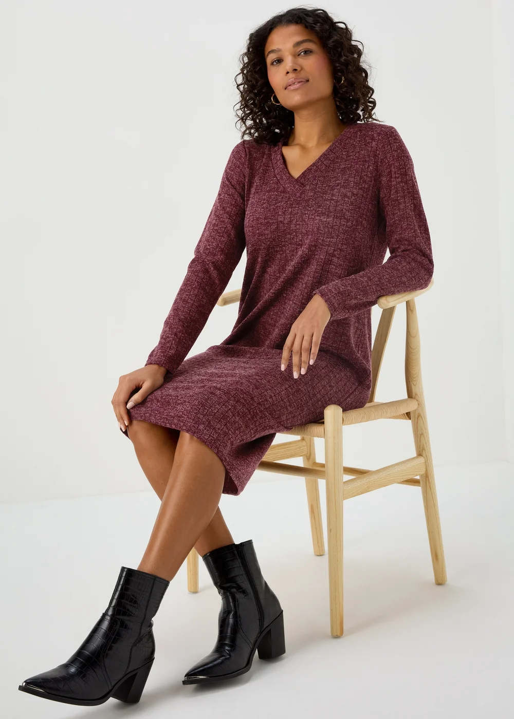 Burgundy V Neck Ribbed Midi Dress - 8 Image 4