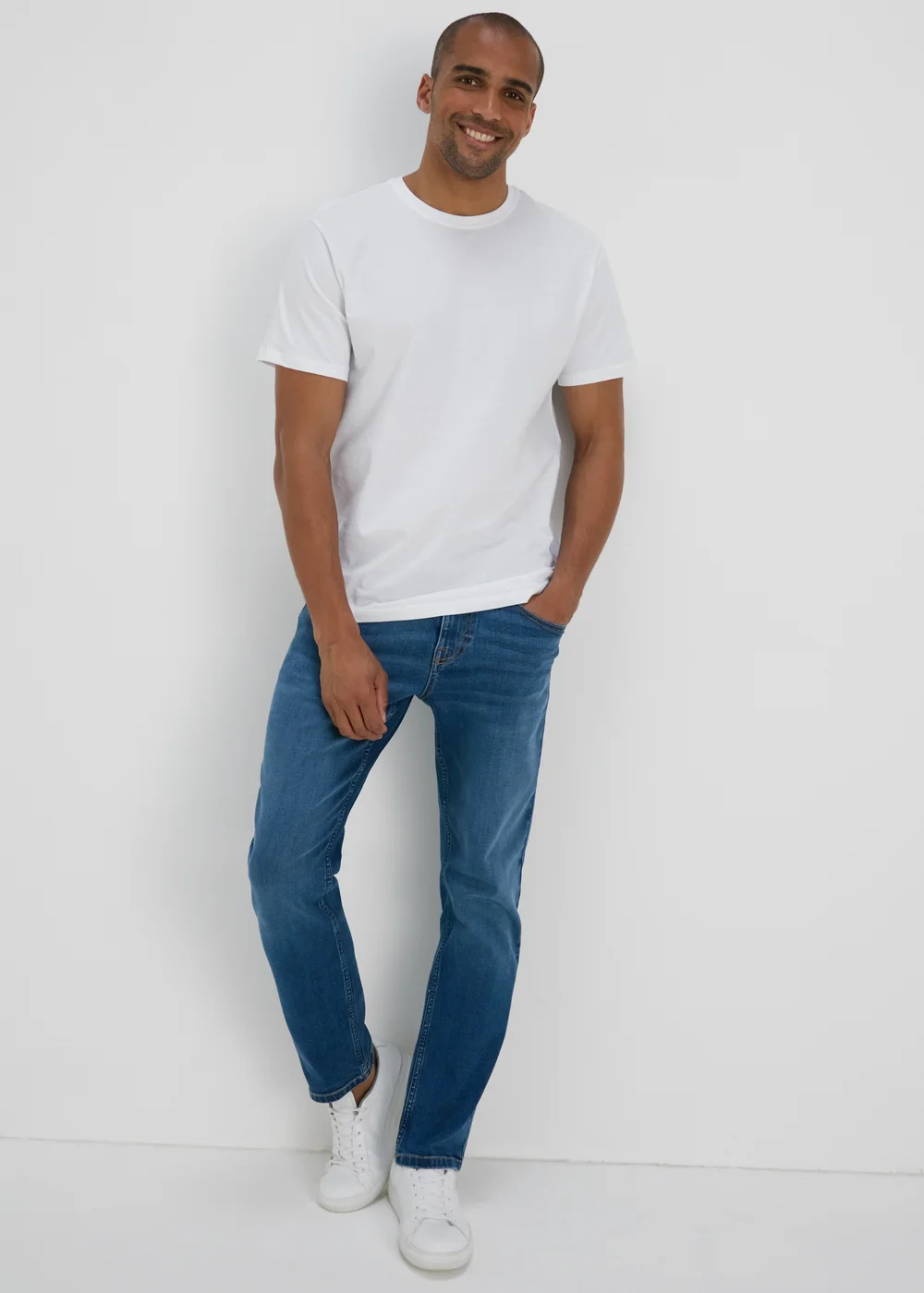 Mid Wash Comfort Fit Denim Jeans - 30 R Image 1