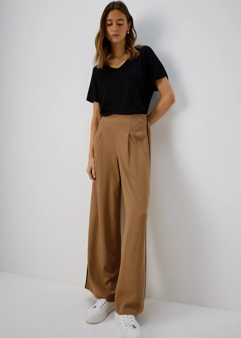 Et Vous Camel Wide Leg Side Stripe Bottoms - 8 Image 4
