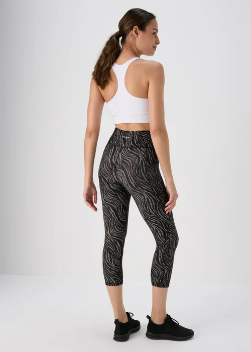 Souluxe Black Mono Printed Capri Leggings - 8 Image 2