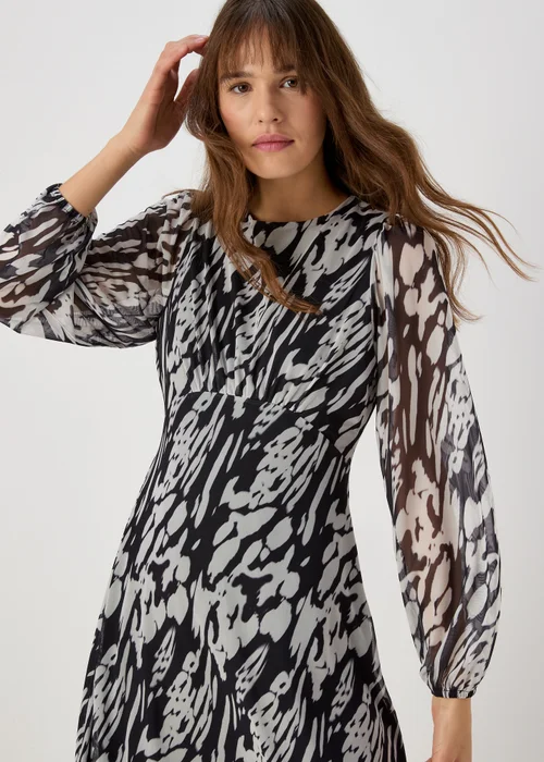 Et Vous Black & White Mesh Midi Dress - 8 Image 3