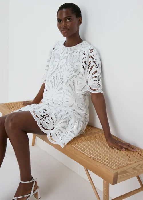 Et Vous White Lace Box Top - 8 Image 1