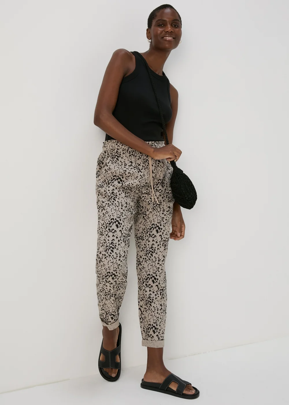 Animal Print Linen Tapered Trousers - 8 Image 4
