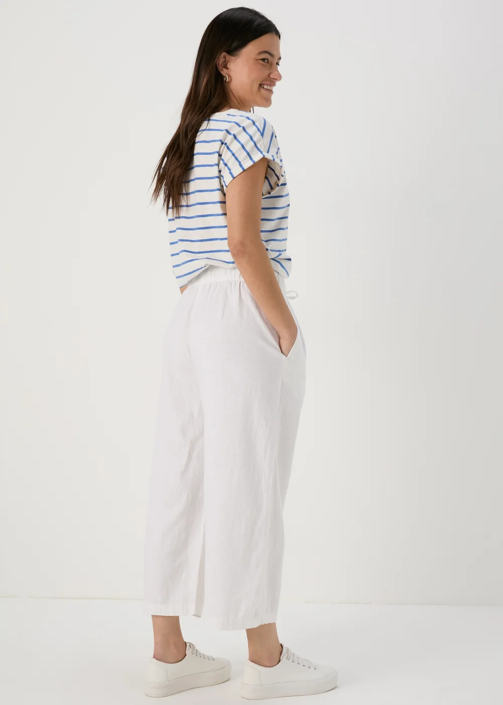 White Linen Wide Leg Crop Trousers - Size 8 Image 2