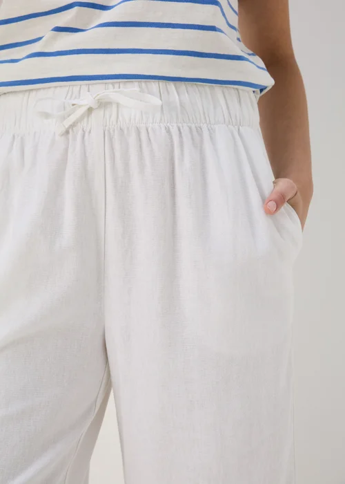 White Linen Wide Leg Crop Trousers - Size 8 Image 3