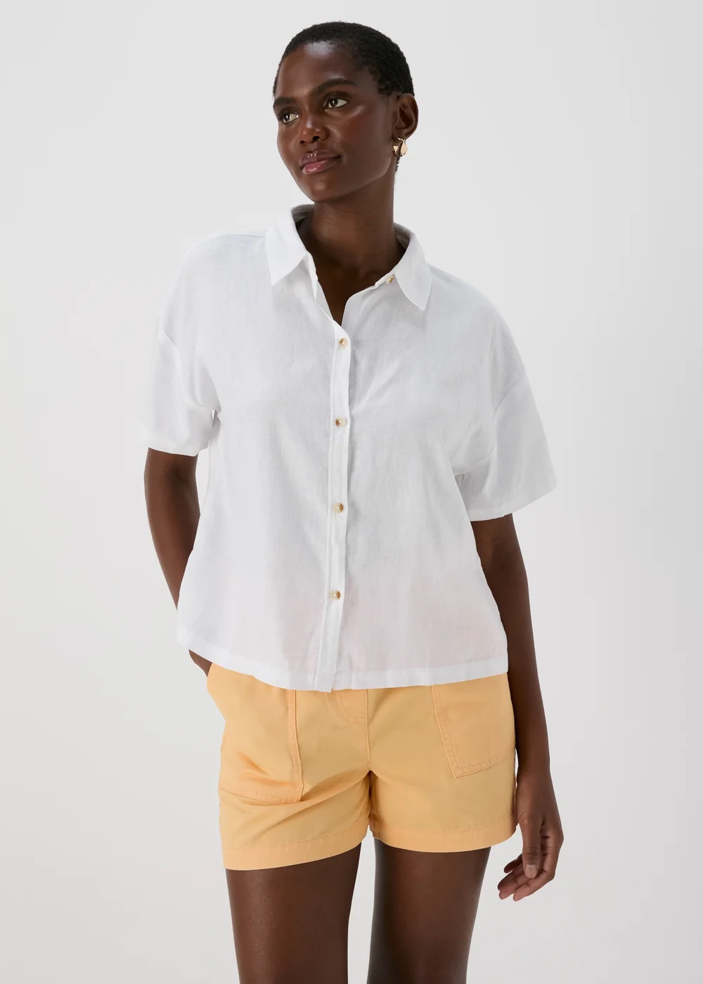 White Short Box Shirt - Size 8 Image 4