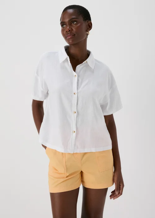 White Short Box Shirt - Size 8 Image 4