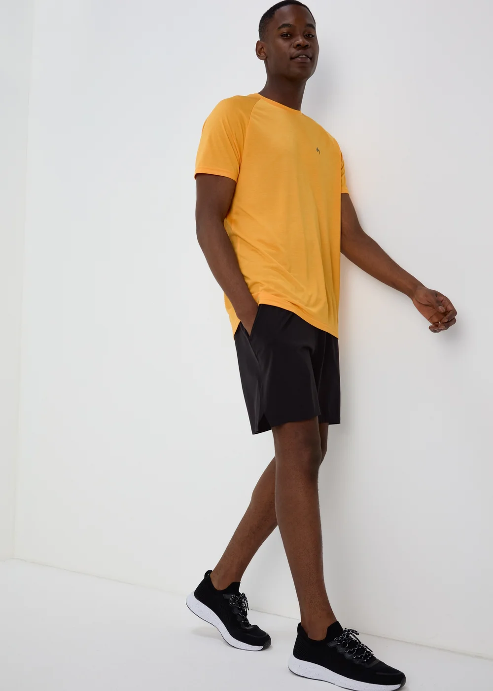 Souluxe Black Plain Regular Shorts - S Image 4