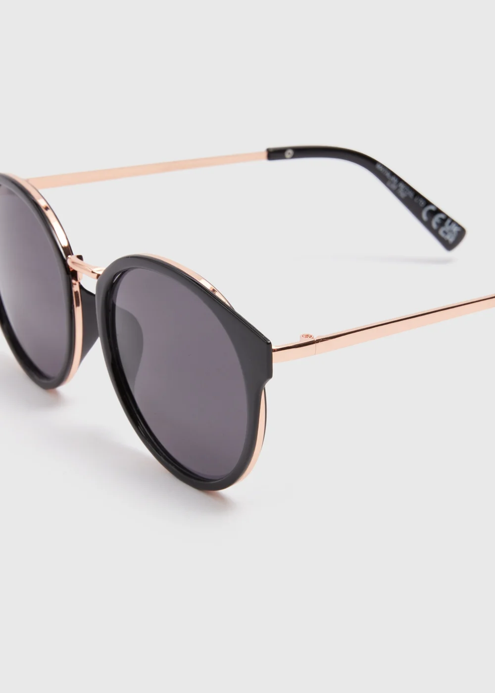Classic Round Metal-Nose Black Sunglasses - One Size Image 2