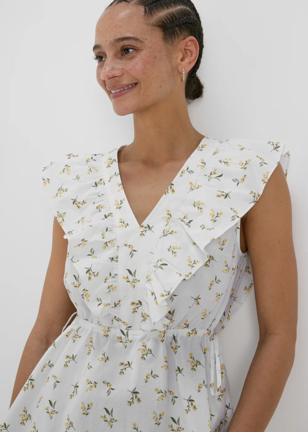 White Floral Print Ruffled Sides Blouse Top - Size 8 Image 3