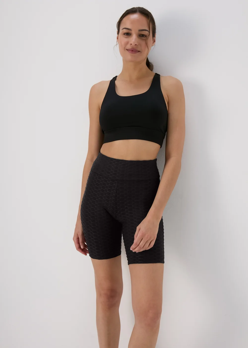 Souluxe Black Ruched Shorts - 8 Image 1