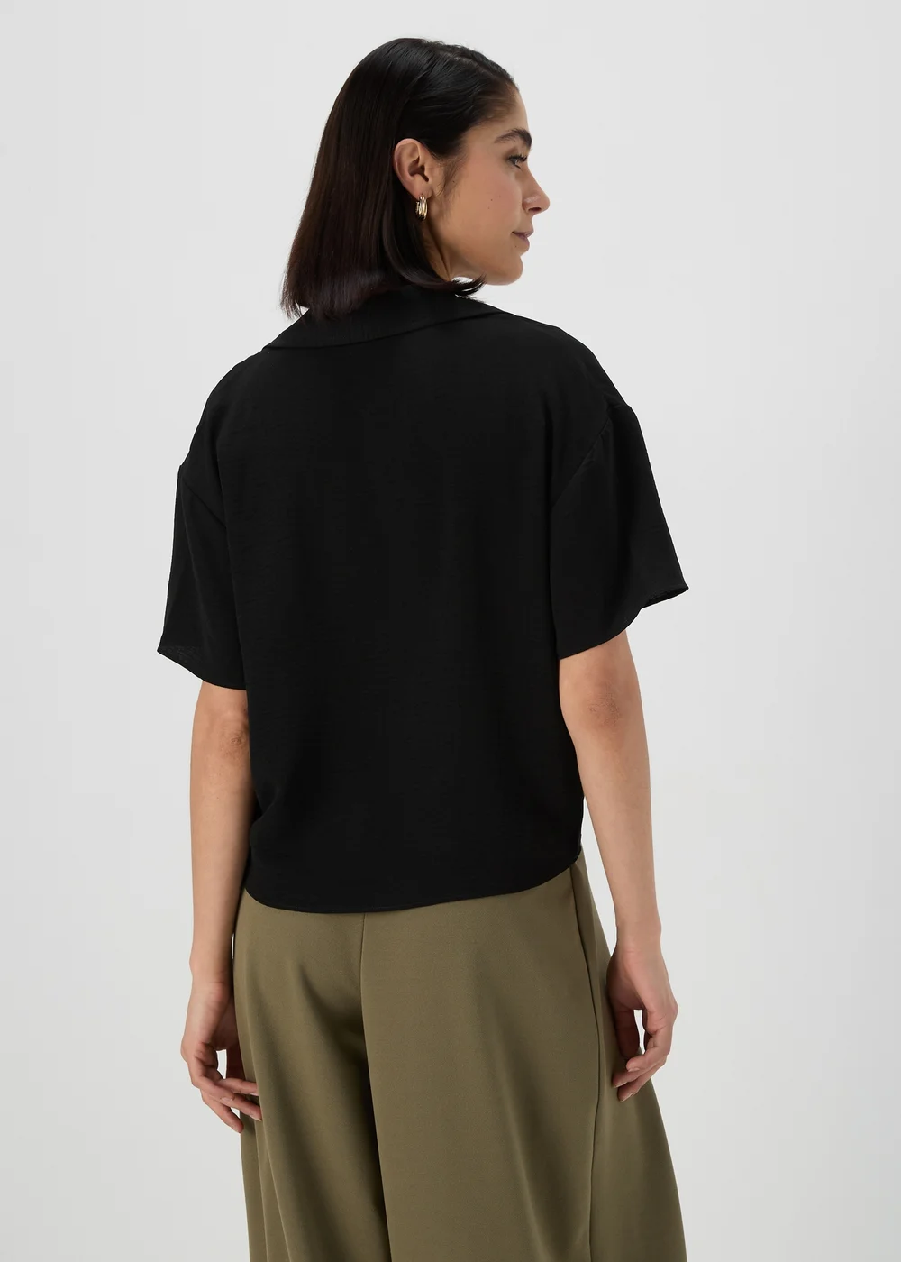 Black Solid Tie Front Airflow Shirt - 8 Image 2