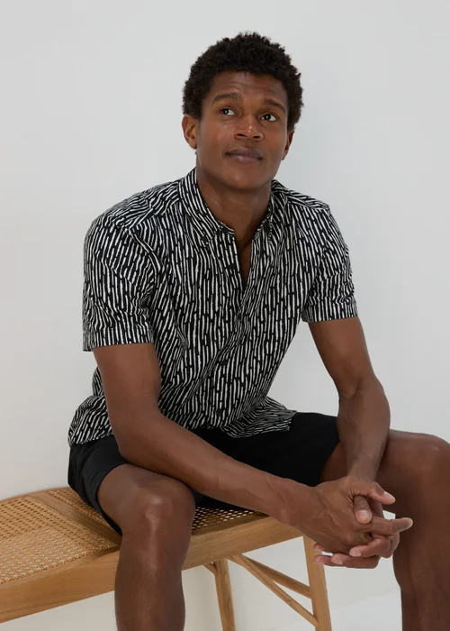 Black Geo Print Shirt - S Image 1