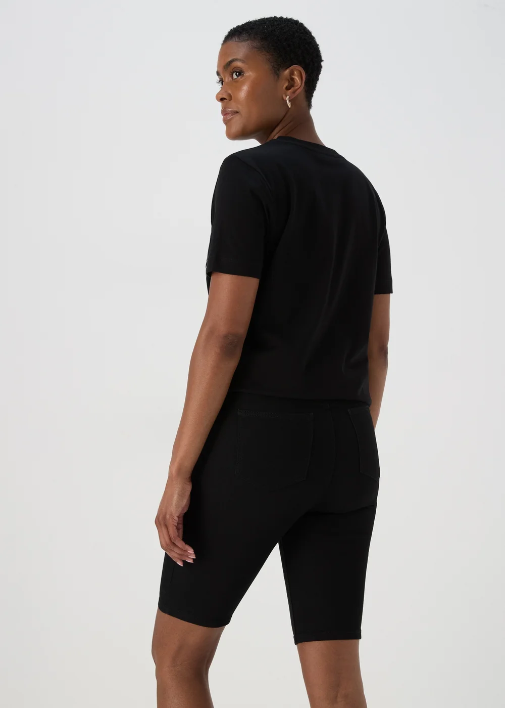 Black Rosie Knee Shorts - 8 Image 2