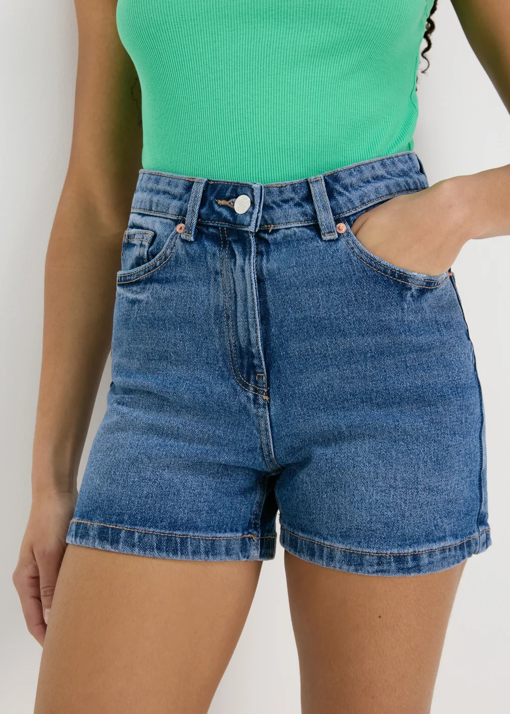 Mid Wash Mom Shorts - 8 Image 3