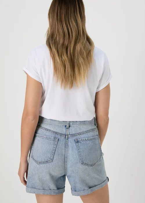 Light Wash Tie Waist Denim Shorts - 8 Image 2