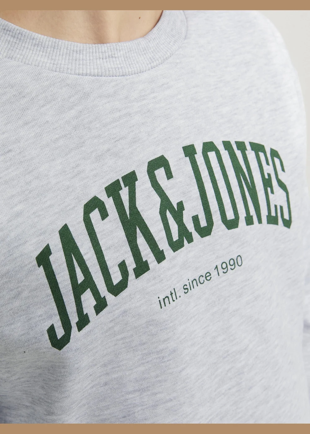 Jack & Jones Boys White Crew Neck Sweatshirt (8-16yrs) - Age 8 Years Image 3