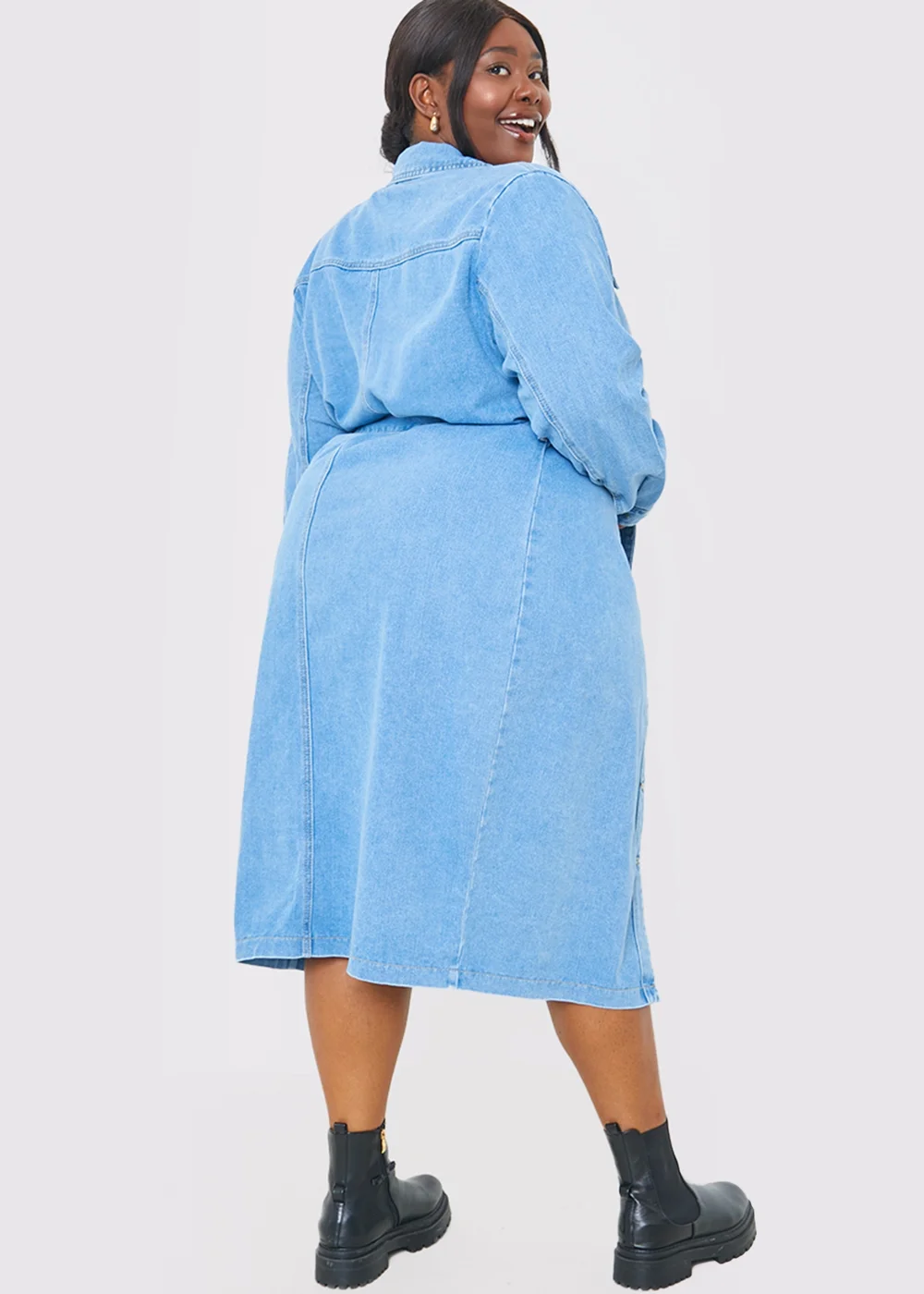 In The Style Light Blue Denim Midi Dress - 8 Image 7